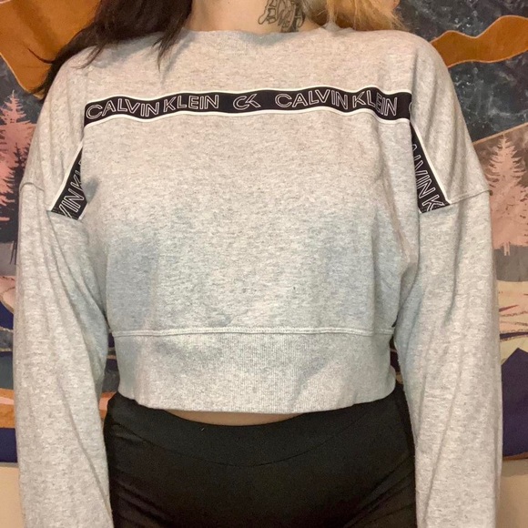 Calvin Klein Performance cropped sweater - Picture 5 of 7